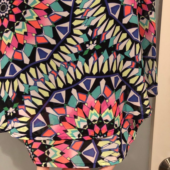 Super cute Aztec dress NWOT - Picture 3 of 10